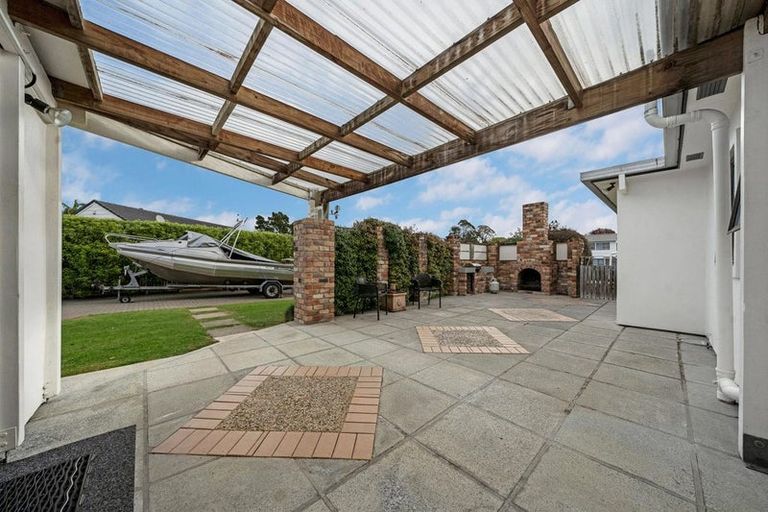 Photo of property in 49 Kurnell Drive, Botany Downs, Auckland, 2010