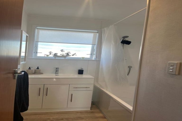 Photo of property in 1 Cardiff Road, Pakuranga, Auckland, 2010