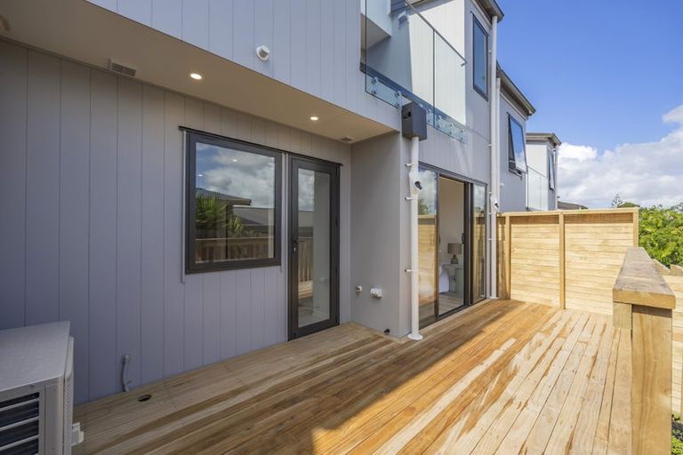 Photo of property in 8/8 Sheehan Road, Te Atatu South, Auckland, 0610