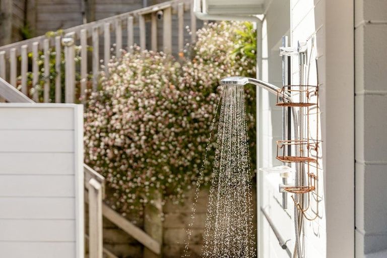 Photo of property in 15 Claydon Place, Ohope, 3121