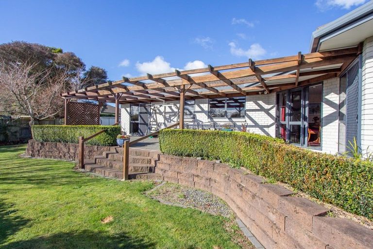 Photo of property in 16 Stanley Drive, Lynmore, Rotorua, 3010