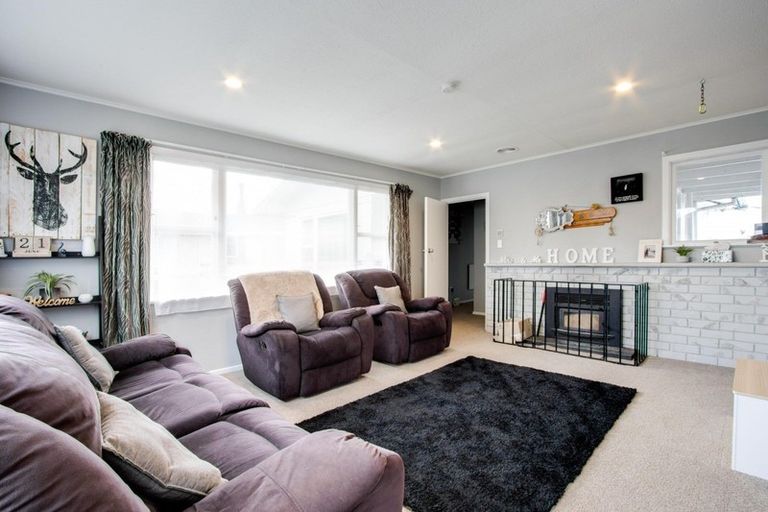 Photo of property in 135 Riverbend Road, Onekawa, Napier, 4110