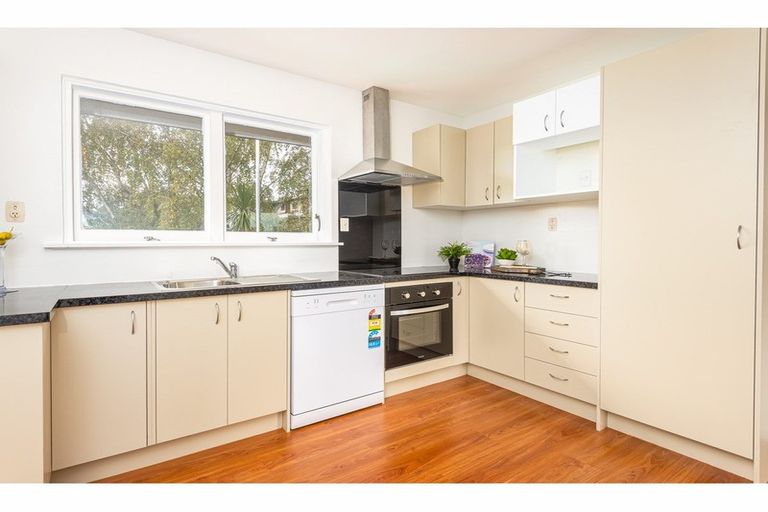 Photo of property in 4/101 Carlton Mill Road, Merivale, Christchurch, 8014