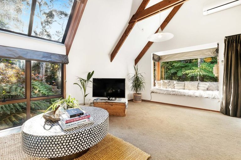 Photo of property in 2/113 Daffodil Street, Titirangi, Auckland, 0604