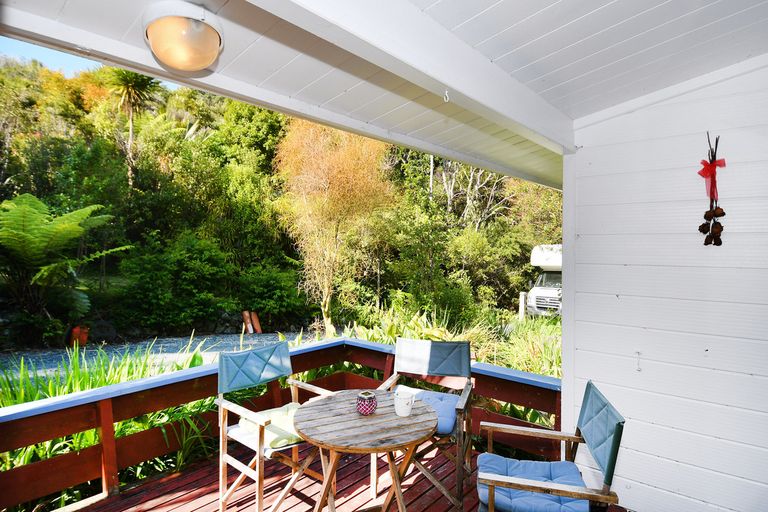 Photo of property in 61 Goat Island Road, Leigh, 0985