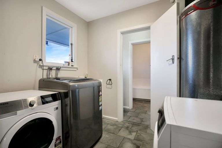 Photo of property in 17 Mona Square, Ashburton, 7700