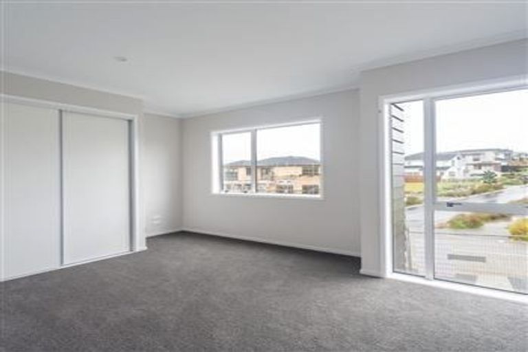 Photo of property in 2a Makura Road, Long Bay, Auckland, 0630