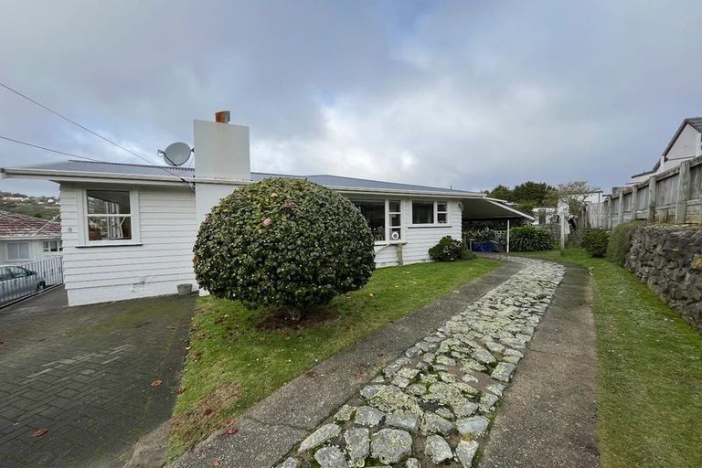 Photo of property in 8 Angell Street, Johnsonville, Wellington, 6037