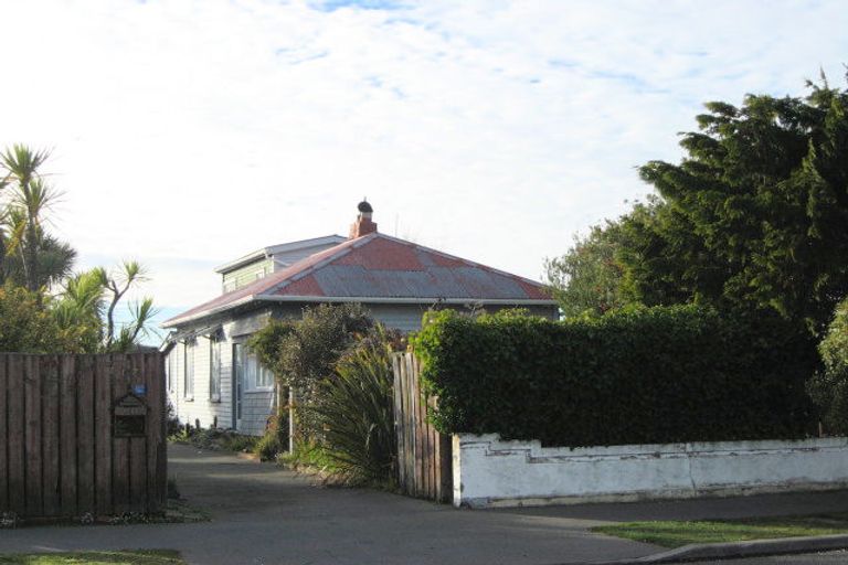 Photo of property in 17 Estuary Road, New Brighton, Christchurch, 8061
