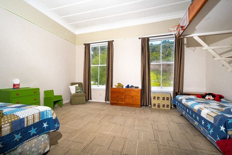 Photo of property in 12 Mildon Road, Waitakere, Auckland, 0782