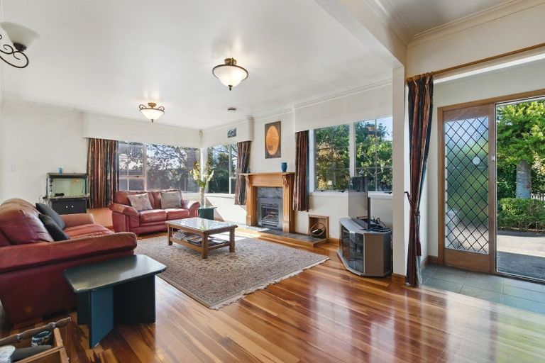 Photo of property in 229 Shakespeare Street, Leamington, Cambridge, 3432