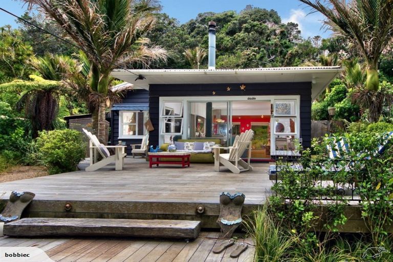 Photo of property in 54 Beach Valley Road, Piha, New Lynn, 0772