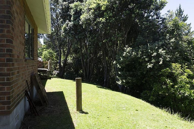 Photo of property in 12 Eton Place, Spotswood, New Plymouth, 4310