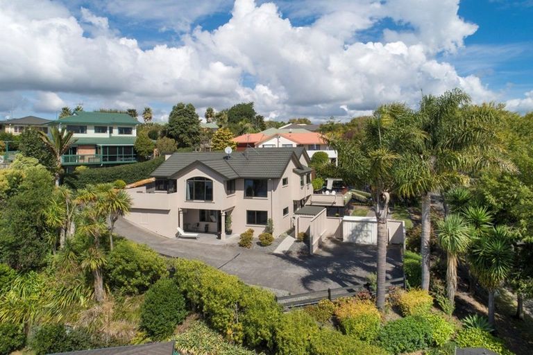 Photo of property in 35 Mahonia Place, Pyes Pa, Tauranga, 3112