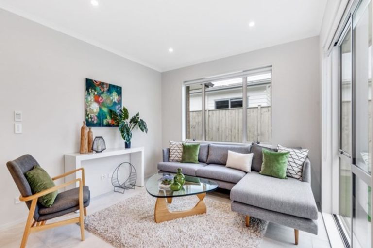 Photo of property in 32 Nganui Avenue, Takanini, 2112