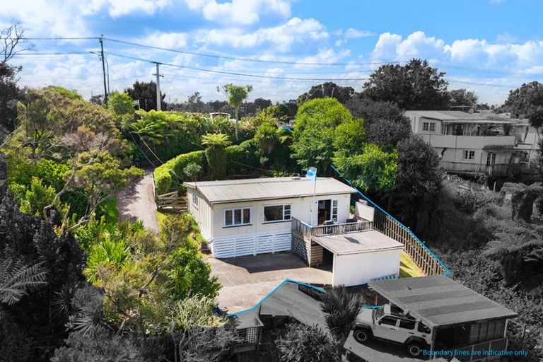 Photo of property in 1/66 Manuka Road, Glenfield, Auckland, 0629