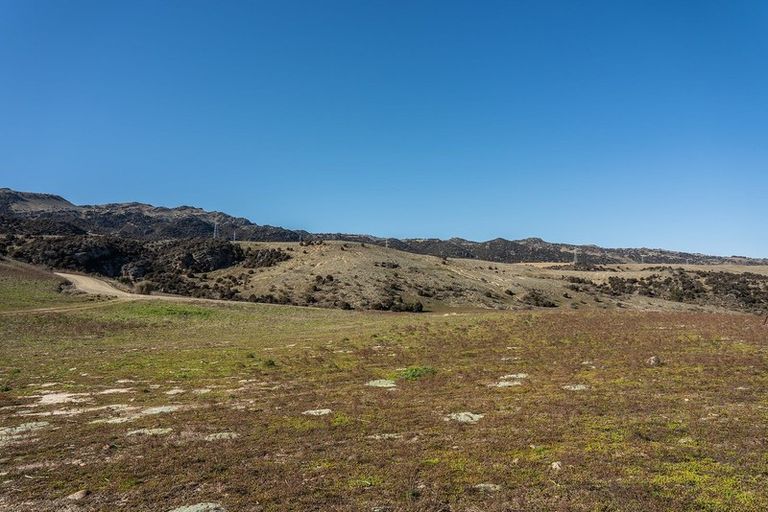 Photo of property in 38 Lakefront Terrace, Northburn, Cromwell, 9383