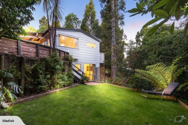 Photo of property in 24 Park Hill Road, Birkenhead, Auckland, 0626