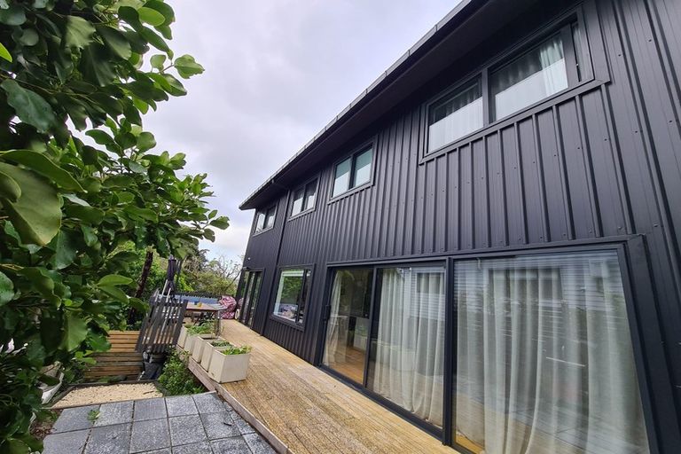 Photo of property in 39a Verbena Road, Birkdale, Auckland, 0626