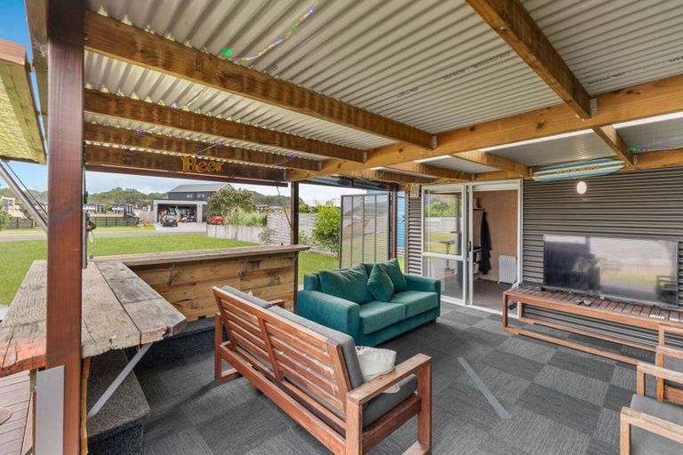 Photo of property in 102 Mahoe Place, Matarangi, Whitianga, 3592