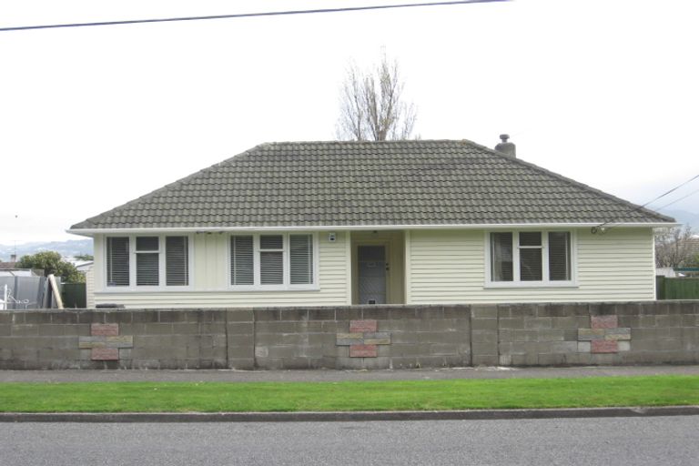 Photo of property in 11 Rimu Street, Naenae, Lower Hutt, 5011
