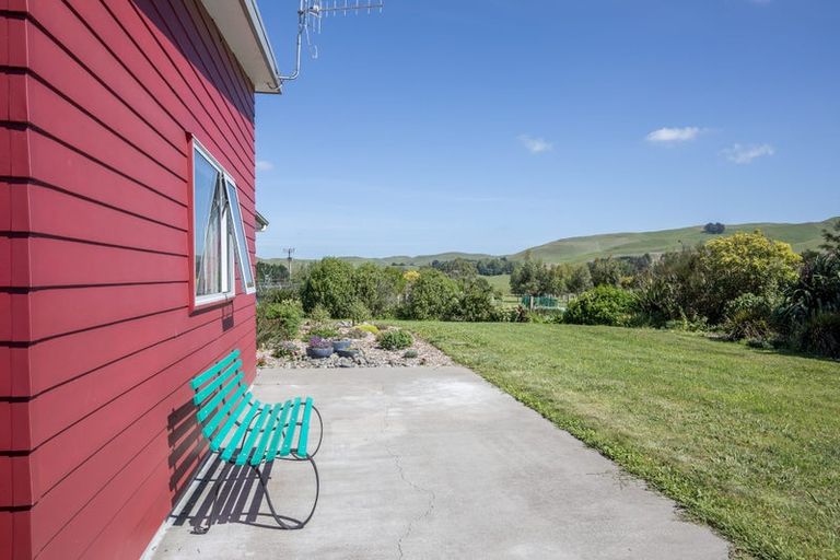 Photo of property in 416 Te Kura Road, Otane, 4277