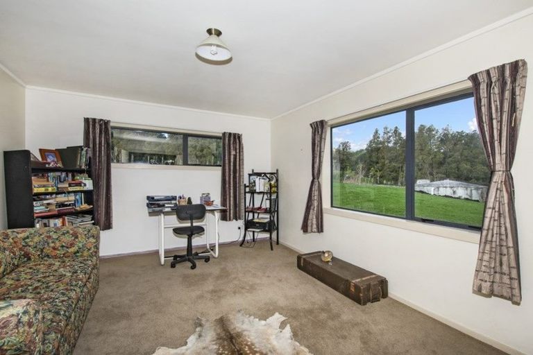 Photo of property in 942 Tapuhi Road, Hukerenui, Hikurangi, 0182