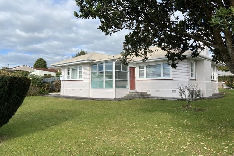 Photo of property in 9 Lynmouth Heights, Lynmouth, New Plymouth, 4310