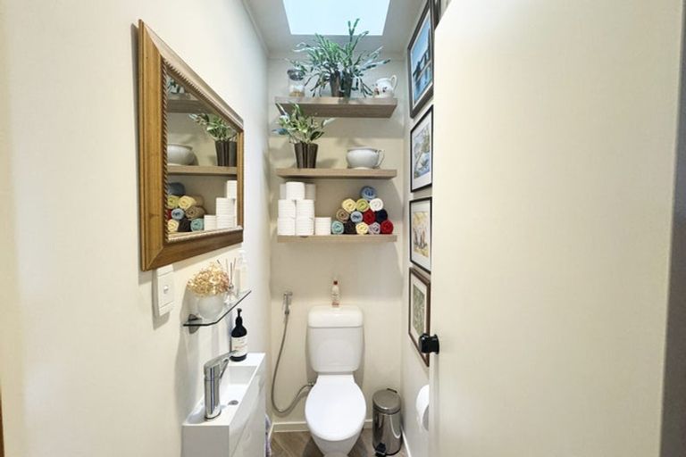 Photo of property in 19a Rangatira Road, Birkdale, Auckland, 0626