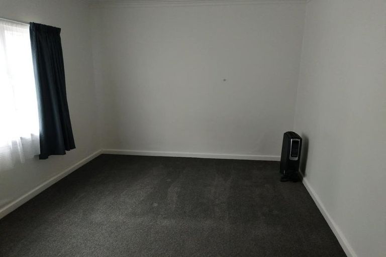 Photo of property in 17 Larsen Court, Roslyn, Palmerston North, 4414