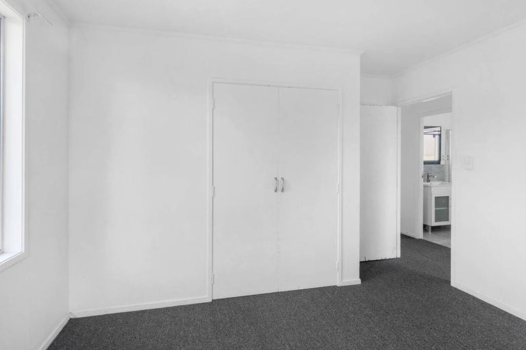 Photo of property in 49 Hyperion Drive, Randwick Park, Auckland, 2105