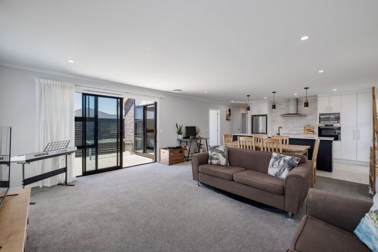 Photo of property in 2 Lion Place, Papamoa, 3118