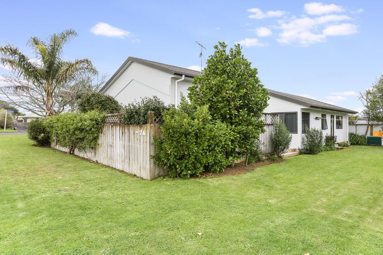 Photo of property in 7a Mcevoy Avenue, Tuakau, 2121