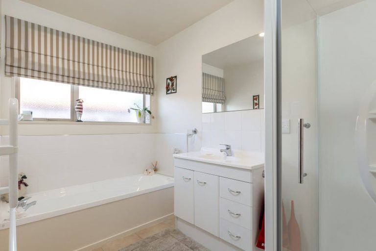 Photo of property in 3 Dillon Street, Blenheim, 7201