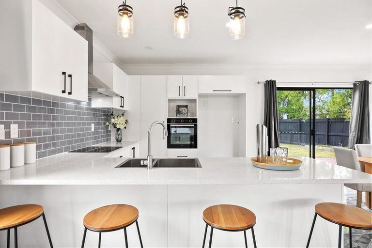 Photo of property in 3 Roderick Place, Rototuna, Hamilton, 3210