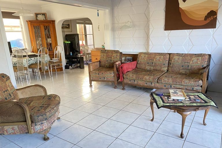 Photo of property in 9 Selwyn Road, Manurewa, Auckland, 2102