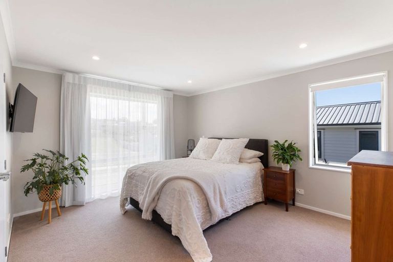 Photo of property in 23 Kukuwai Avenue, Red Beach, 0932