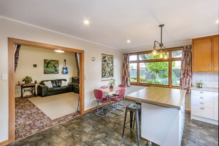 Photo of property in 73 Johns Road, Belfast, Christchurch, 8051