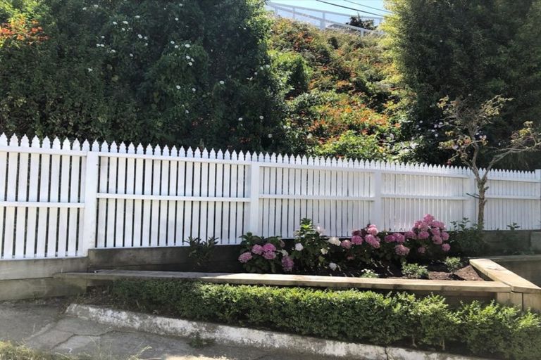 Photo of property in 86 Todman Street, Brooklyn, Wellington, 6021