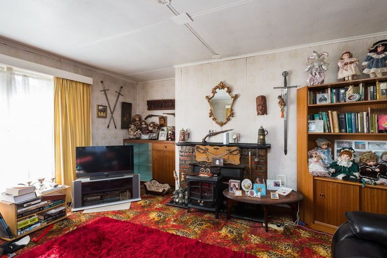 Photo of property in 30 Seddon Street, Takaro, Palmerston North, 4412
