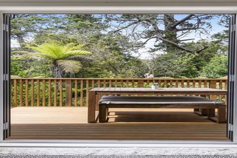 Photo of property in 9a Mirage Place, Beach Haven, Auckland, 0626