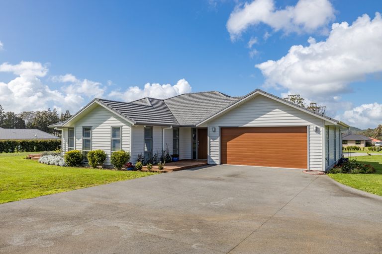 Photo of property in 1 Hoults Way, Kerikeri, 0230