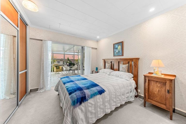 Photo of property in 1 Ngahere Street, Inglewood, 4330