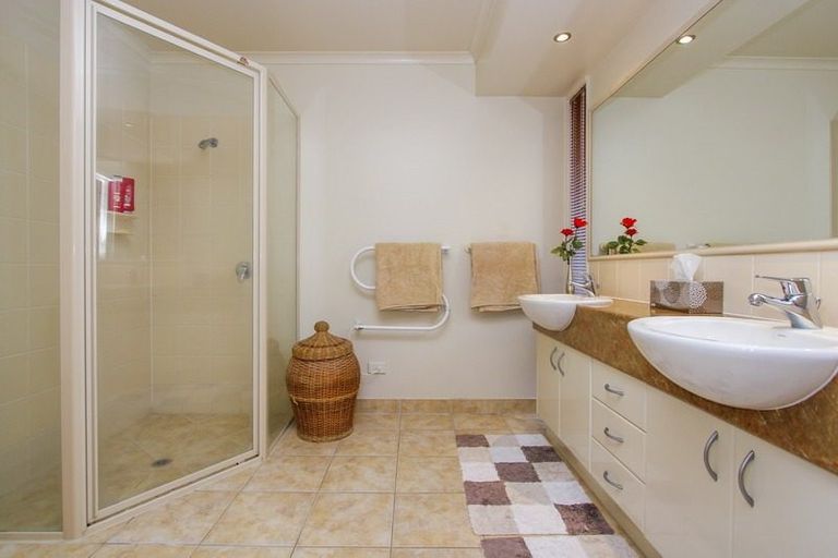 Photo of property in 26 Brittany Drive, Henderson, Auckland, 0612