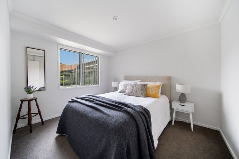 Photo of property in 2 Roto View, One Tree Point, 0118