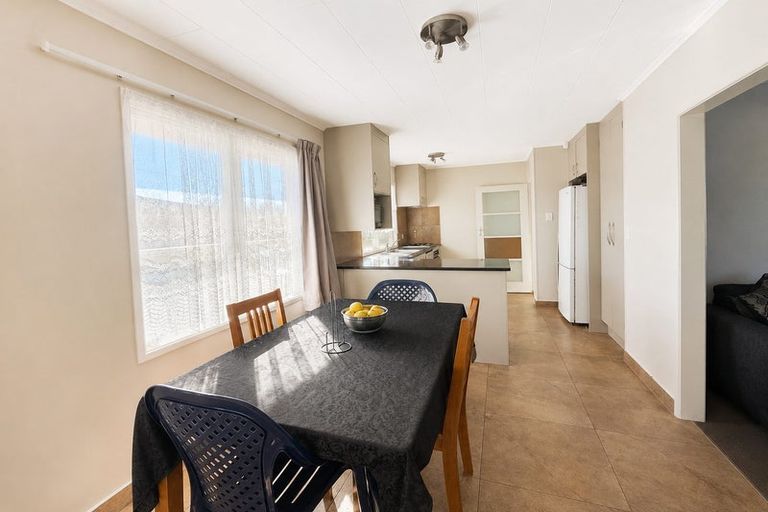 Photo of property in 13 Duggan Avenue, Mangere, Auckland, 2022