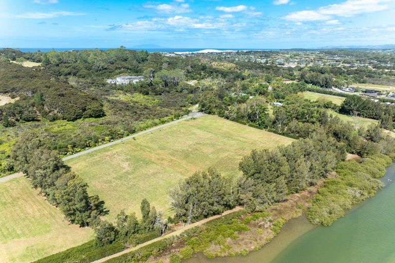 Photo of property in 56 Thelma Road, Mangawhai Heads, Mangawhai, 0505