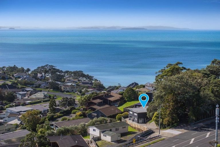 Photo of property in 236 Whangaparaoa Road, Red Beach, 0932
