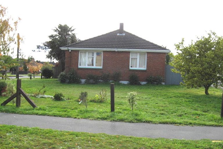 Photo of property in 10 Primrose Street, Northcote, Christchurch, 8052