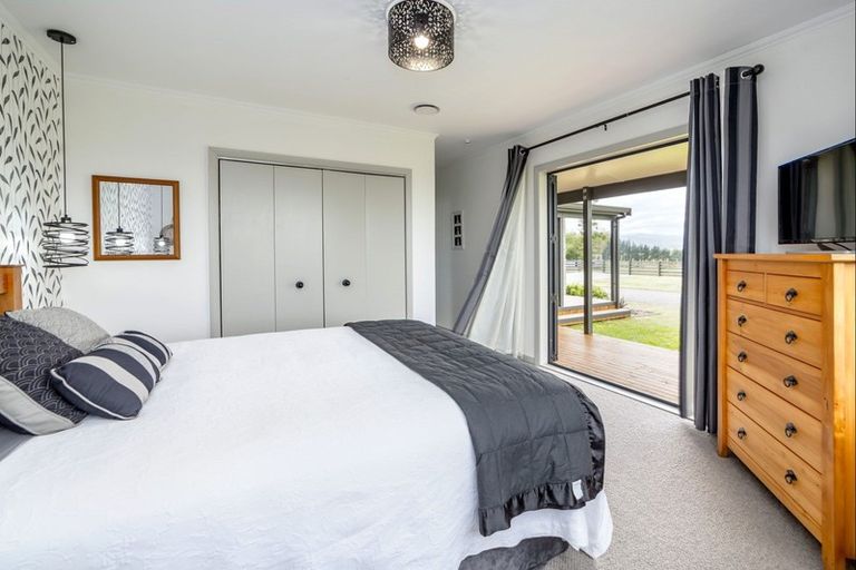 Photo of property in 423 Tipapakuku Road, Dannevirke, 4976